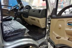 飞碟奥驰 A1系列 95马力 3.3米排半仓栅轻卡(FD5040CCYW16K)