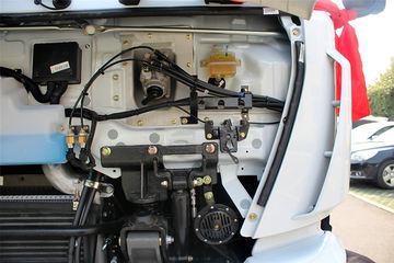 �й����� ˹̫��D7B�ؿ� 340���� 6X4 LNGǣ����ͼƬ