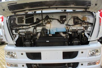 �й����� ˹̫��D7B�ؿ� 340���� 6X4 LNGǣ����ͼƬ