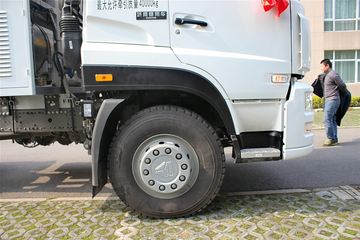 �й����� ˹̫��D7B�ؿ� 340���� 6X4 LNGǣ����ͼƬ