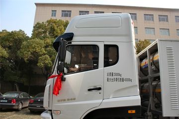 �й����� ˹̫��D7B�ؿ� 340���� 6X4 LNGǣ����ͼƬ