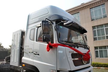 �й����� ˹̫��D7B�ؿ� 340���� 6X4 LNGǣ����ͼƬ