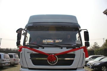 �й����� ˹̫��D7B�ؿ� 340���� 6X4 LNGǣ����ͼƬ