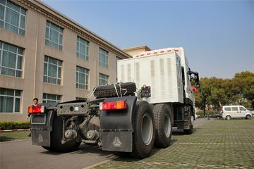 �й����� ˹̫��D7B�ؿ� 340���� 6X4 LNGǣ����ͼƬ