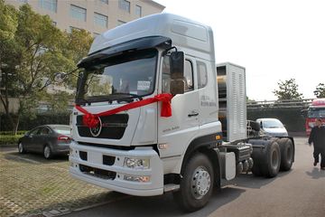 �й����� ˹̫��D7B�ؿ� 340���� 6X4 LNGǣ����ͼƬ