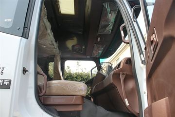�й����� ˹̫��D7B�ؿ� 340���� 6X4 LNGǣ����ͼƬ