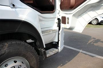 �й����� ˹̫��D7B�ؿ� 340���� 6X4 LNGǣ����ͼƬ