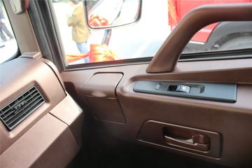 �й����� ˹̫��D7B�ؿ� 340���� 6X4 LNGǣ����ͼƬ
