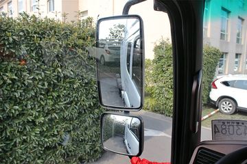 �й����� ˹̫��D7B�ؿ� 340���� 6X4 LNGǣ����ͼƬ