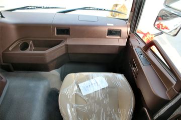 �й����� ˹̫��D7B�ؿ� 340���� 6X4 LNGǣ����ͼƬ