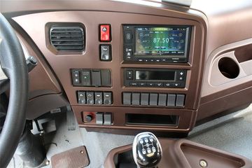 �й����� ˹̫��D7B�ؿ� 340���� 6X4 LNGǣ����ͼƬ