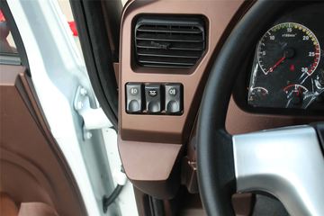 �й����� ˹̫��D7B�ؿ� 340���� 6X4 LNGǣ����ͼƬ