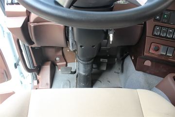 �й����� ˹̫��D7B�ؿ� 340���� 6X4 LNGǣ����ͼƬ