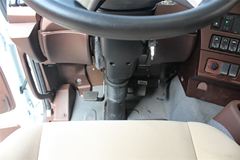 中国重汽 斯太尔D7B重卡 340马力 6X4 LNG牵引车(ZZ4253N3841E1L)