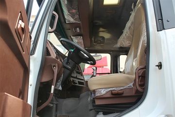 �й����� ˹̫��D7B�ؿ� 340���� 6X4 LNGǣ����ͼƬ