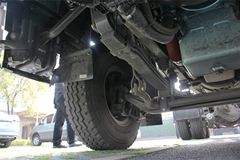 中国重汽 斯太尔D7B重卡 340马力 6X4 LNG牵引车(ZZ4253N3841E1L)