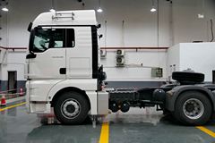 曼(MAN) TGX系列重卡 480马力 6X2R牵引车(型号:28.480)