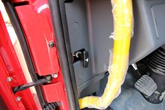 江淮 格尔发 300马力 8X4 7.2米平板运输车(HFC5311TPBP2K4H38AF)
