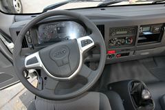 江淮帅铃 威司达W530中卡 165马力 4X2 6.8米排半栏板载货车(HFC1121P70K1E1) 江淮帅铃 威司达W530中卡 165马力 4X2 6.8米排半栏板载货车(HFC1121P70K1E1)