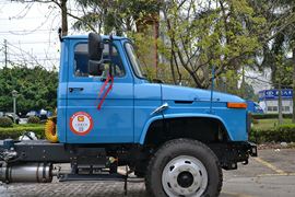 神力L4&nbsp;牵引车外观                                                图片