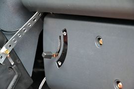 神力L4&nbsp;牵引车驾驶室                                               图片