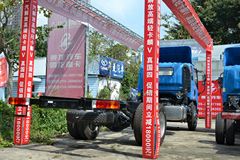 解放 麟V中卡 140马力 4X2 6.2米厢式载货车(CA5145XXYP40K2L5E4A85-3)