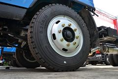 解放 麟V中卡 140马力 4X2 6.2米厢式载货车(CA5145XXYP40K2L5E4A85-3)