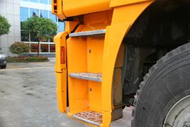 重汽HOWO轻卡底盘&nbsp;粉粒物料运输车外观图片