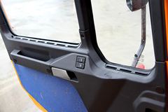 中国重汽 HOKA H7 380马力 8X4 粉粒物料车(华威驰乐牌)(SGZ5311GFLZZ4K)