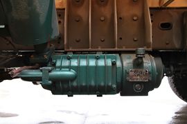 重汽HOWO轻卡底盘&nbsp;粉粒物料运输车上装图片