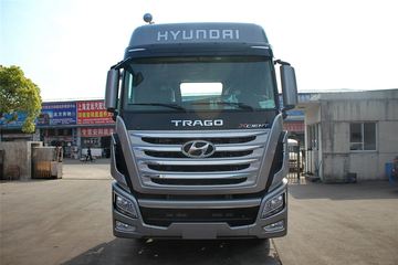 四川现代 创虎XCIENT重卡 410马力 6X4危险品牵引车