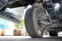 四川现代 创虎XCIENTP520重卡 520马力 6X4 AMT自动挡牵引车(CHM4251KPQ49M)