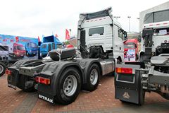 中国重汽 汕德卡SITRAK C7H重卡 400马力 6X4牵引车(ZZ4256V324HD1B)