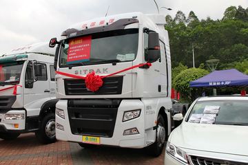 中国重汽 汕德卡SITRAK C7H重卡 400马力 6X4牵引车(ZZ4256V324HD1B)