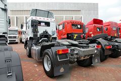 中国重汽 斯太尔M5G重卡 240马力 4X2牵引车(ZZ4181N361GE1)