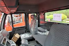 中国重汽 斯太尔M5G重卡 240马力 4X2牵引车(ZZ4181N361GE1)