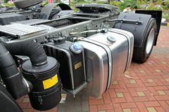 中国重汽 斯太尔M5G重卡 240马力 4X2牵引车(ZZ4181N361GE1)