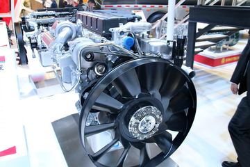 中国重汽MC07.35-50 350马力 7L 国五 柴油发动机