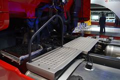 上汽红岩 杰狮S100重卡 480马力 6X4牵引车(CQ4255HXG334) 上汽红岩 杰狮S100重卡 480马力 6X4牵引车(CQ4255HXG334)