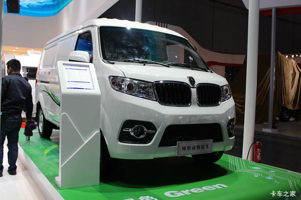 金杯 小海狮X30L 商务型 2016款 111马力 7座 1.5L封闭货车