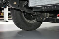 福田 欧马可1系 150马力 4.165米单排厢式轻卡(BJ5049V8BD6-FB)