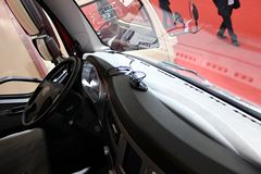 一汽解放 J6L中卡 180马力 4X2厢式载货车(CA5160XYKP62K1L3A2E4)