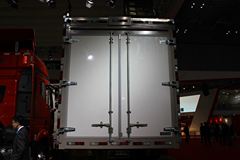 一汽解放 J6L中卡 180马力 4X2厢式载货车(CA5160XYKP62K1L3A2E4)