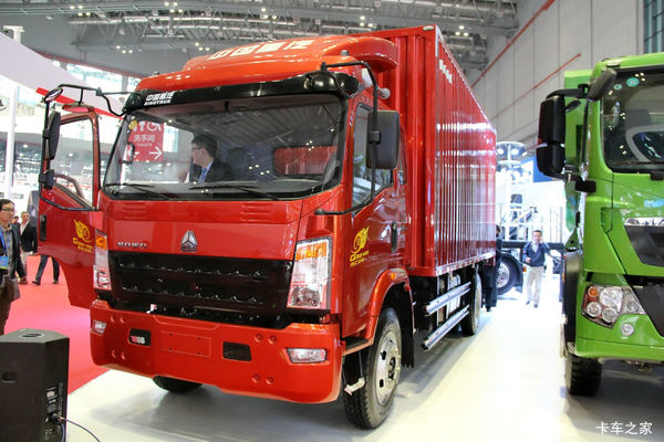 中国重汽HOWO 统帅 154马力 5.2米排半厢式载货车(10挡)(ZZ5147XXYG421CE1)