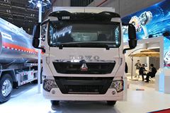 中国重汽 HOWO T5G中卡 180马力 4X2 6.92米厢式载货车(ZZ5167XXYK501GE1)
