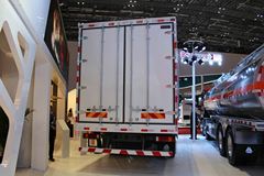 中国重汽 HOWO T5G中卡 180马力 4X2 6.92米厢式载货车(ZZ5167XXYK501GE1)