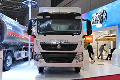 中国重汽 HOWO T5G中卡 180马力 4X2 6.92米厢式载货车(ZZ5167XXYK501GE1)