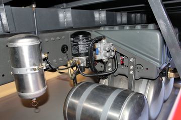 �й����� HOWO T5G�п� 180���� 4X2 6.92����ʽ�ػ���ͼƬ