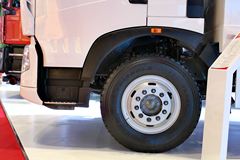 中国重汽 HOWO T5G中卡 180马力 4X2 6.92米厢式载货车(ZZ5167XXYK501GE1)