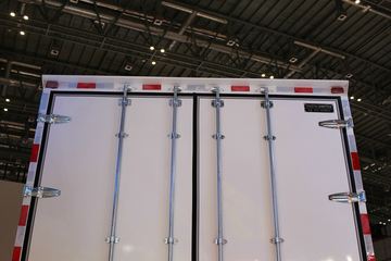 �й����� HOWO T5G�п� 180���� 4X2 6.92����ʽ�ػ���ͼƬ